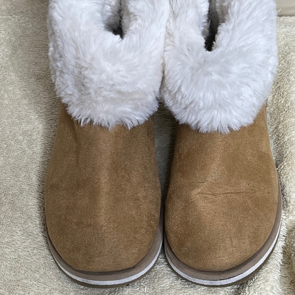 Boots - Picture 1 of 6